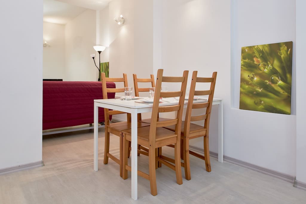 Kitchen/ Common space