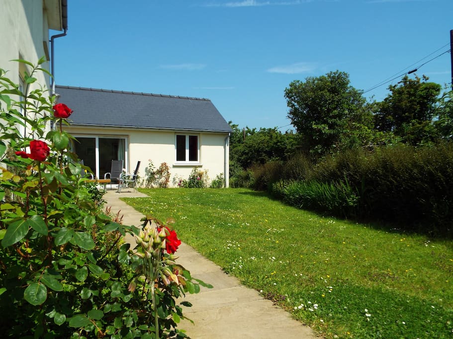 Sisters House garden