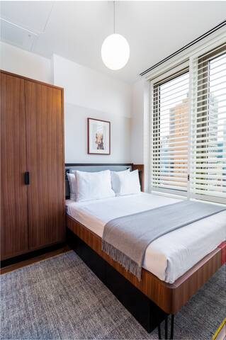 2 Bed + 2 Bath with City Views & Onsite Gym gallery image 4