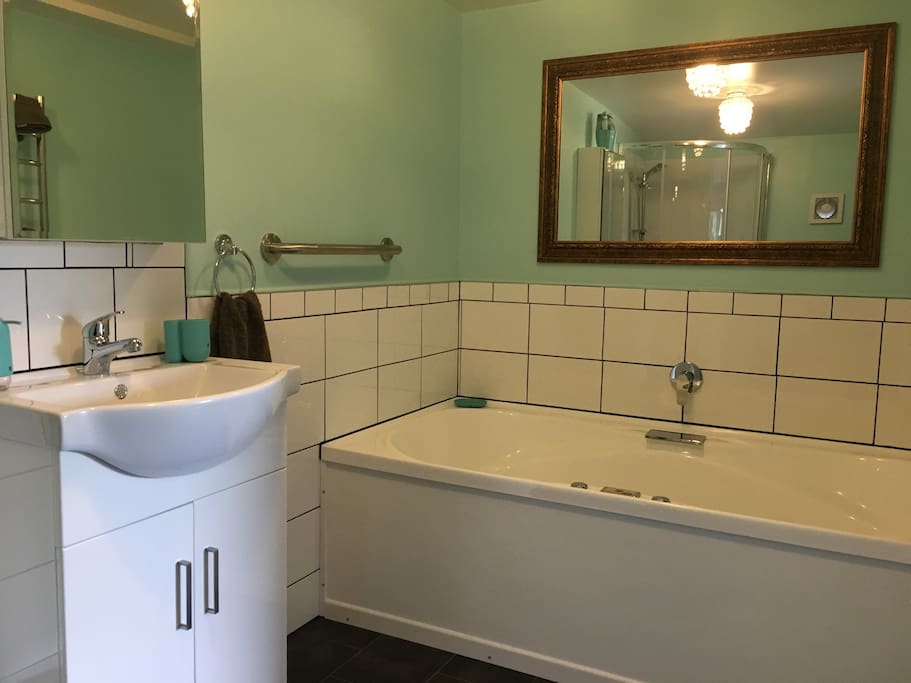 Double Spa Bath - cozy