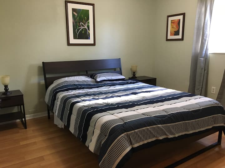 带标准双人床的第四间客房