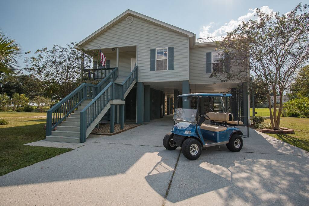 Beautiful 5 Bedroom Beach House Houses for Rent in Waveland