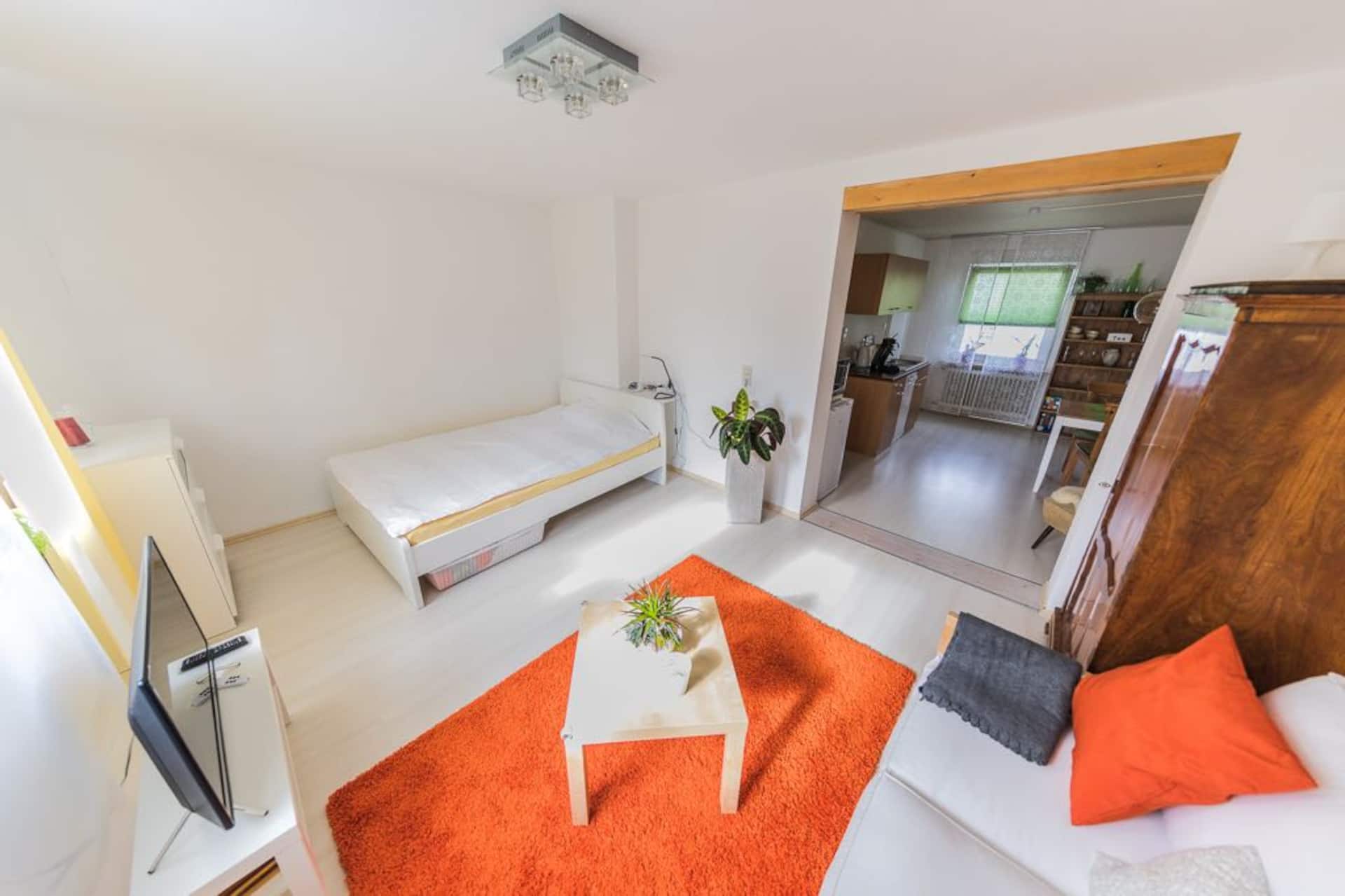 Quiet apartment (30 sqm) in Cologne-Dünnwald