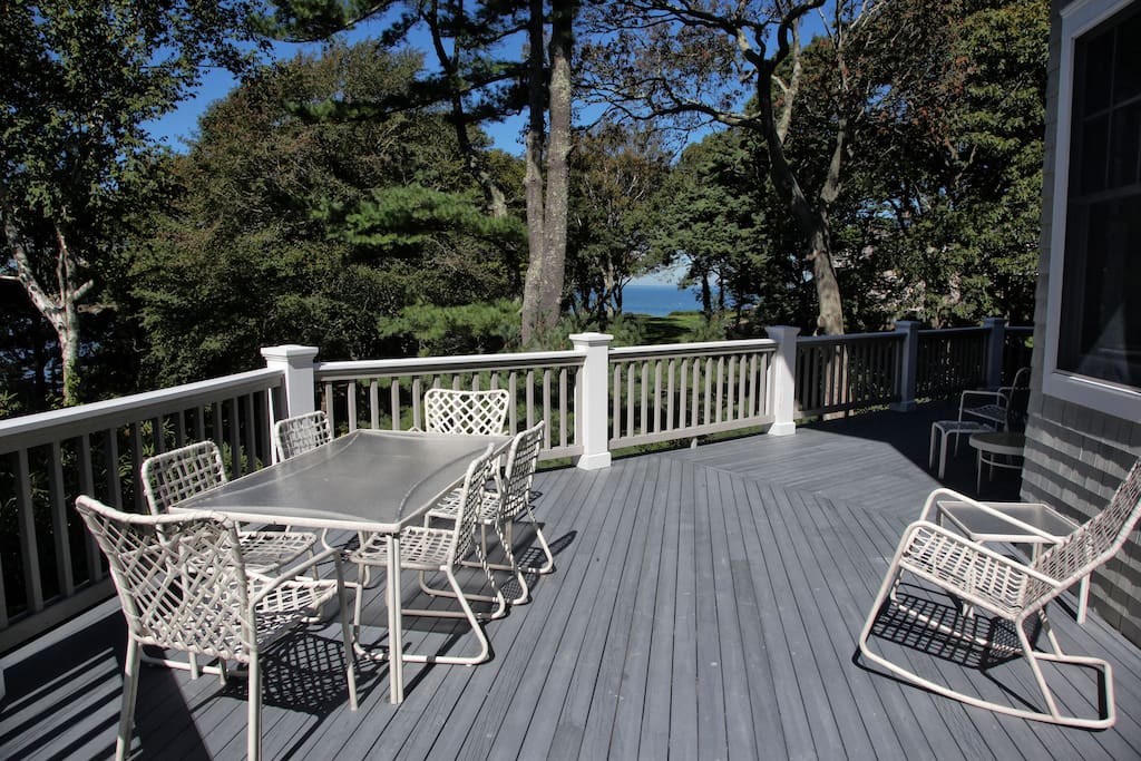 Wrap around deck