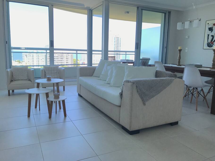 Living con excelente vista