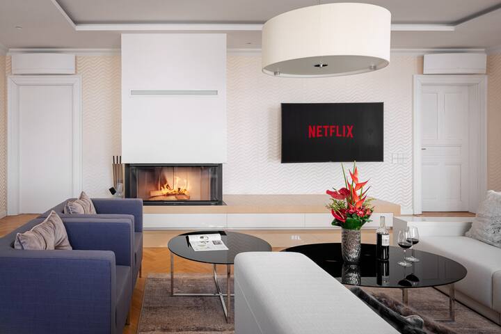 Revolucni Apartments Old Town Three-Bedroom gallery image 2