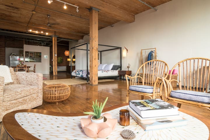 ❤️ Amazing Loft in Detroit's Hippest Neighborhood