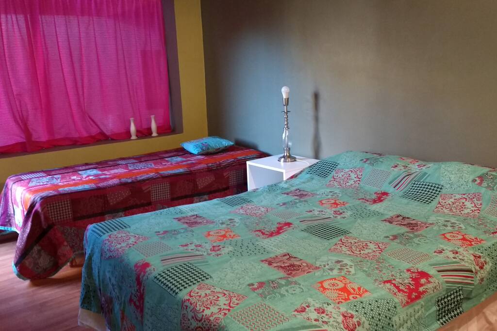 Una suite grande con 2 camas
