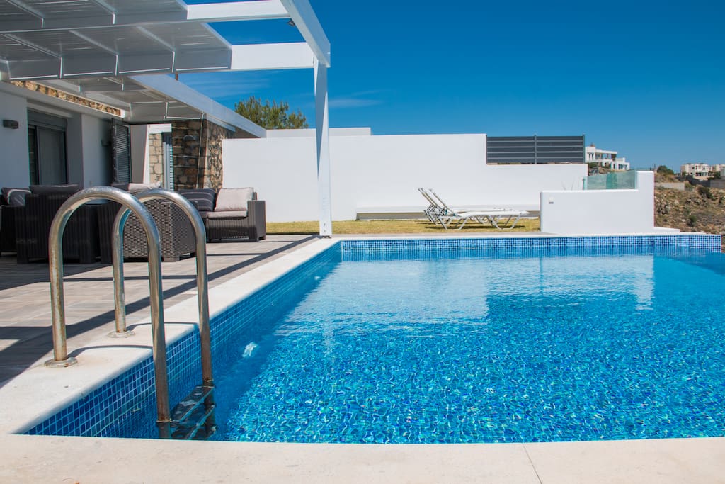 Swimming pool 8x5m