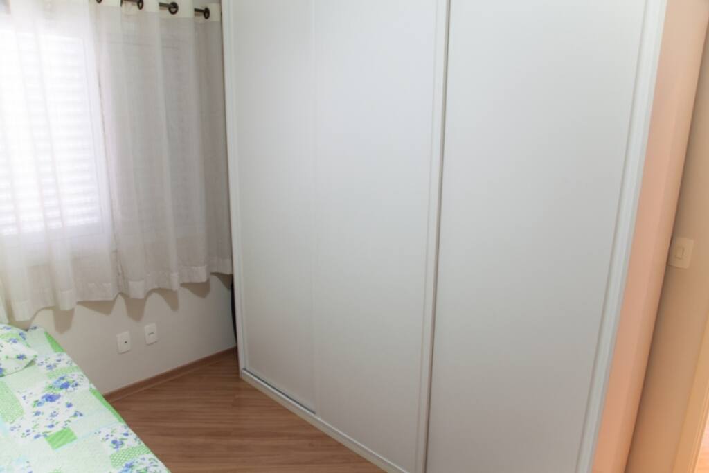 Guarda Roupa a ser Utilizado