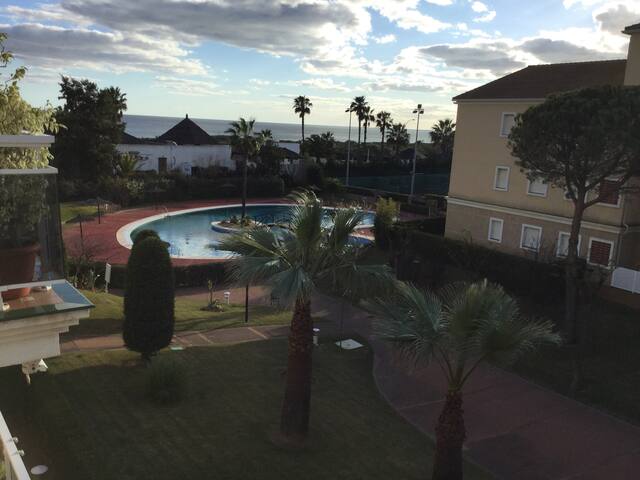 Apt. 2 bedrooms 1 beach line