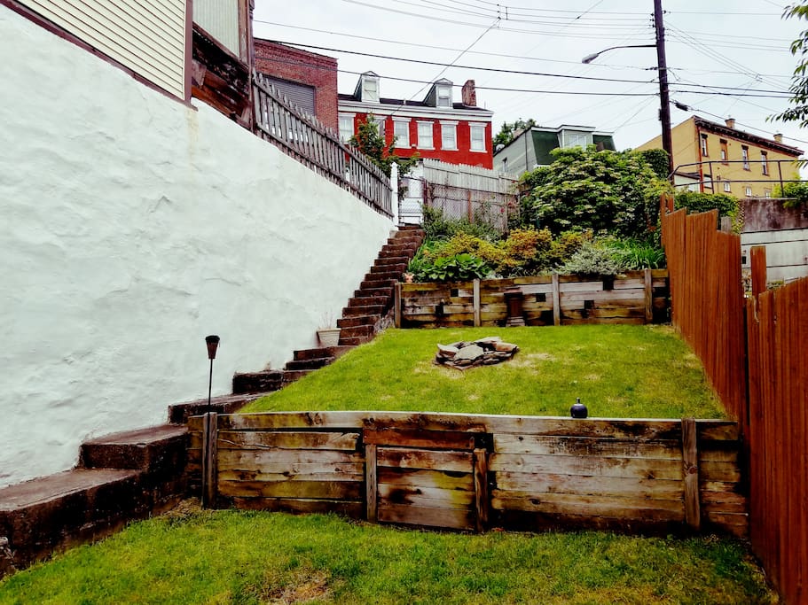 Awesome shared backyard. Great for hangouts and relaxing!