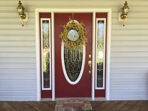 Cozy Private Farm House w Master Suite Near Shelby