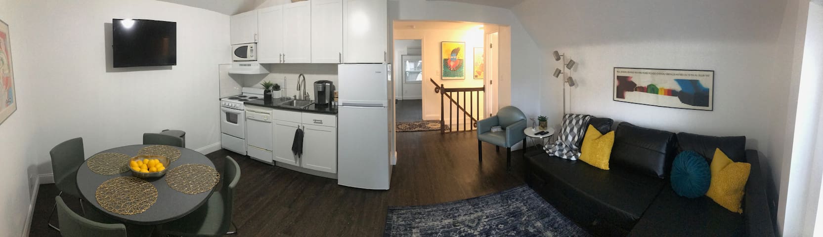 NEW West Plaza Trendy Private Apartment