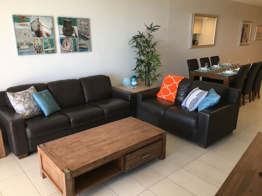 Lounge area, where you can choose to watch TV or your ocean vista.