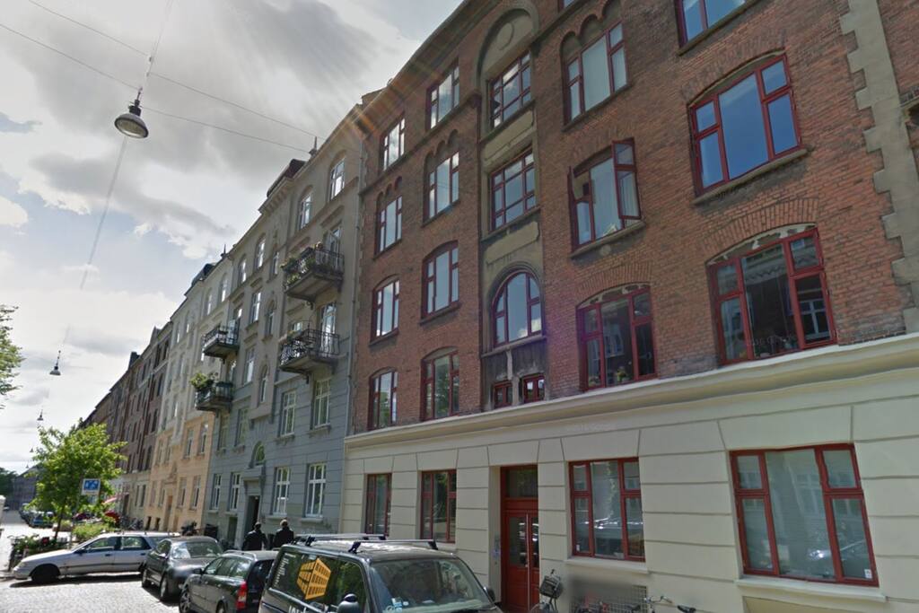 Charming apartment in beautiful building