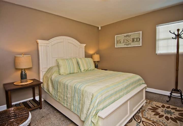 Separate bedroom with queen bed, cable TV.