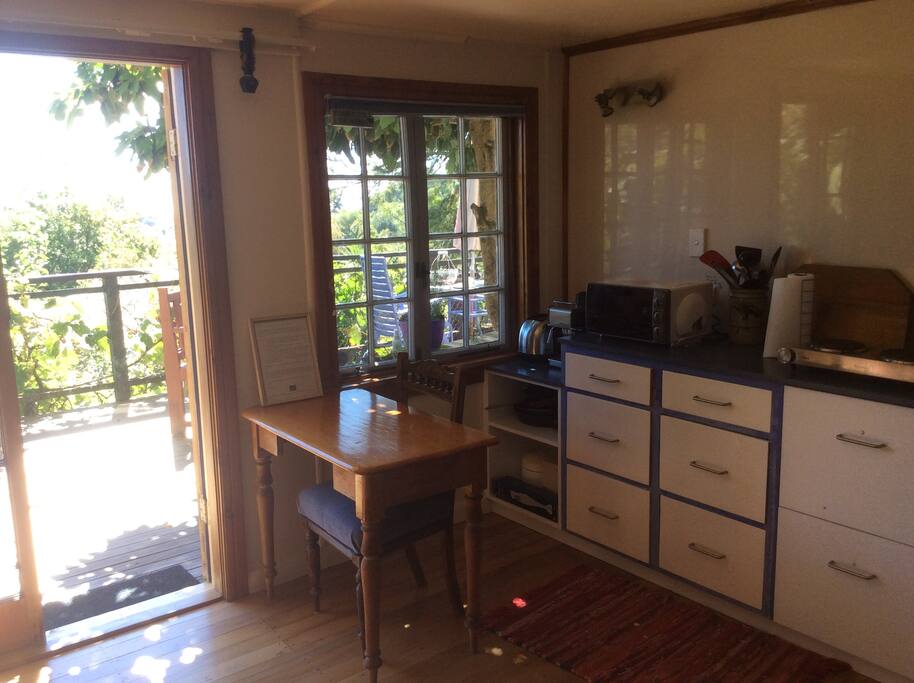Shared kitchen fully supplied with items