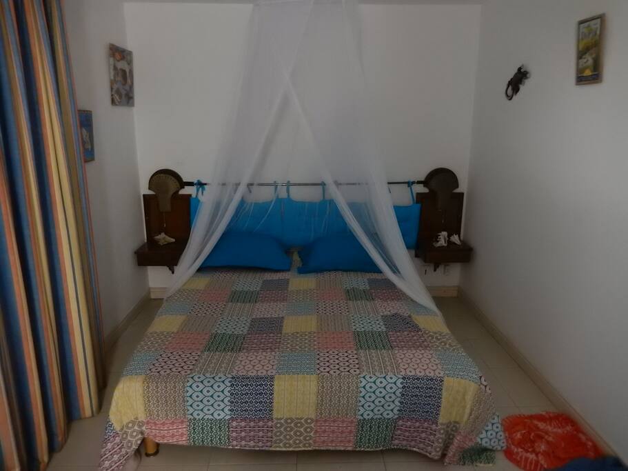 couchage 160/ moustiquaire
