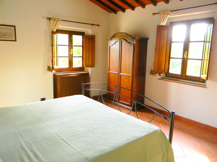 Спална соба бр. 5 на првиот кат 