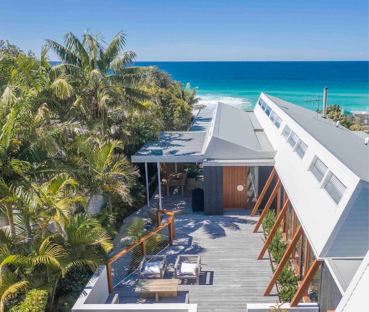 Annie's | Blueys Beachfront with private access