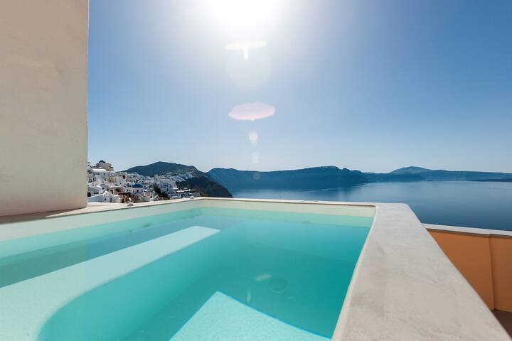 The Caldera View villa in Oia with Hot Tub gallery image 5
