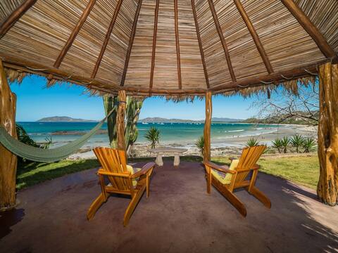 Tamarindo's Hidden Gem, 3 BR Beachfront Home.