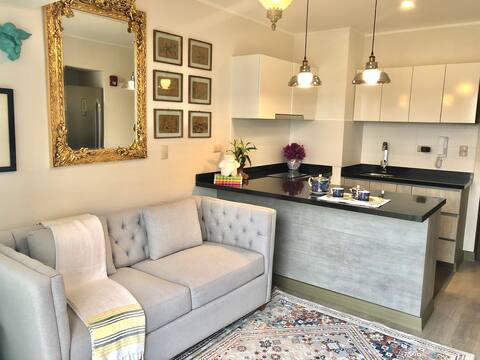 Little Gem: ❈ Gorgeous ❈ WiFi ❈ Gym ❈ Pool ❈ BBQ