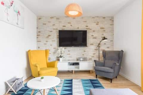 Top performing Airbnb: Bm Apartments Cozy Apartment 142 in the center in Nowe Miasto