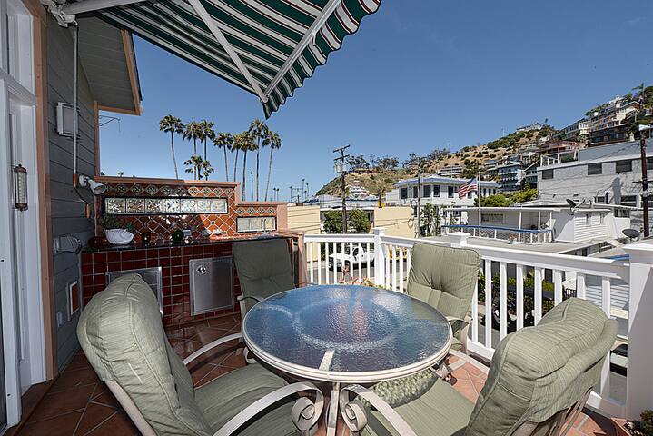 Avalon Home, 1 Block From Beach,Shops, A/C + WIFI gallery image 5