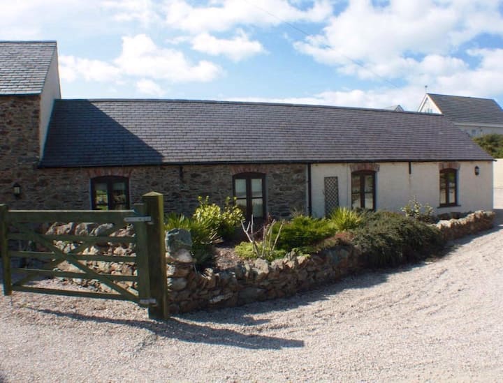 Stable Cottage, Tanybryn Church Bay