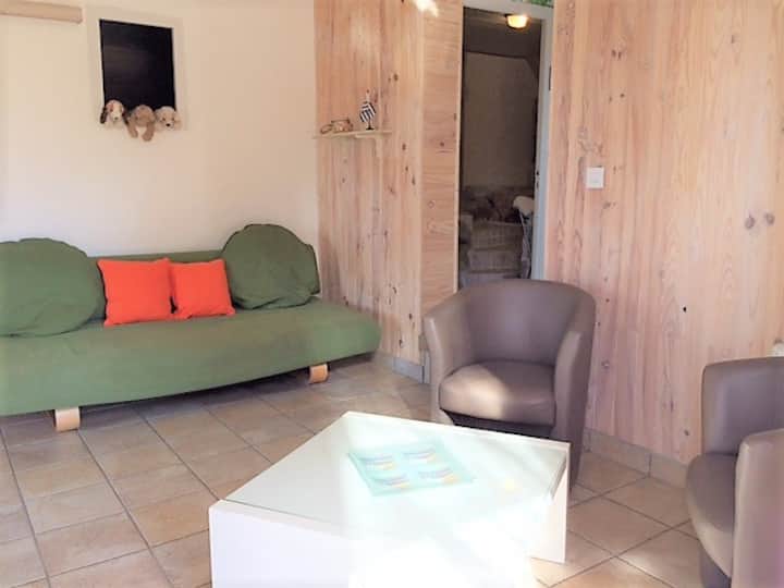 Bas De Villa Grand T2 Avec Patio Privé - Taradeau