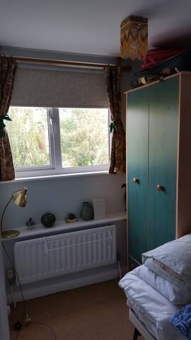 Single room. New mattress. Cosy cottage.