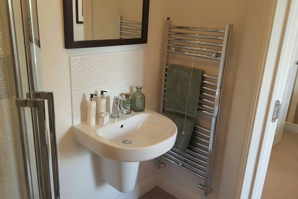En-suite bathroom