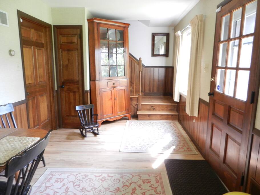 Entry/ Dining