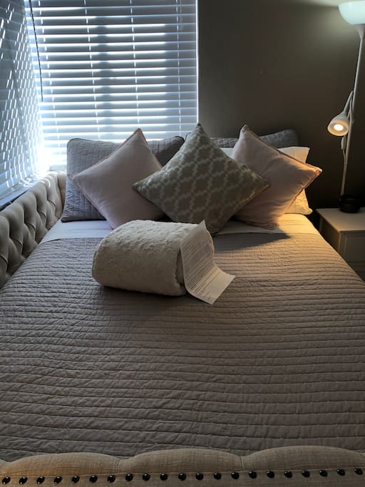 It is an extremely comfortable full bed! Maintenance and cleaning provided by a professional! We leave a welcome note with the house Manual.