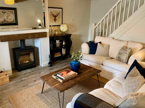 Successful Airbnb property: Cosy 2 bed Cottage (EV charger) - *7 Day Discount* in Hyndburn