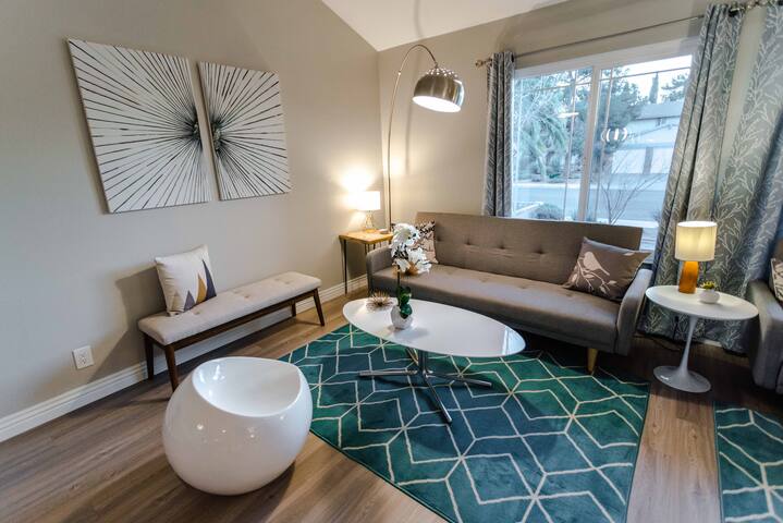 5bd/3ba Sparkling Pool Close to Vegas Strip 8min gallery image 4