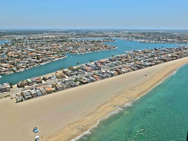 Oceanfront Oasis gallery image 2