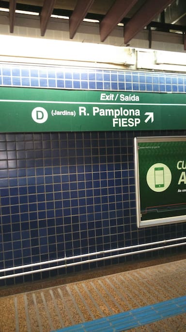 Near Trianon Masp Metro/ perto do Metro