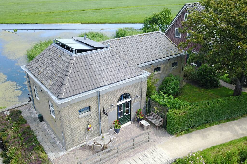 Luchtfoto Pomphuis