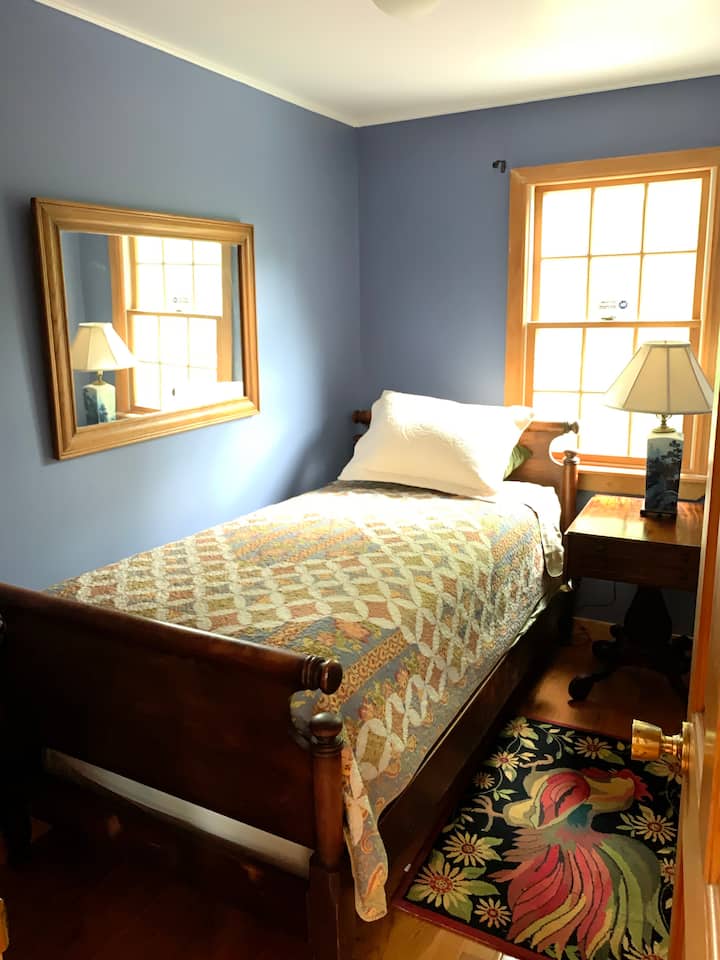 Habitación doble ACTUALIZADA en el primer piso