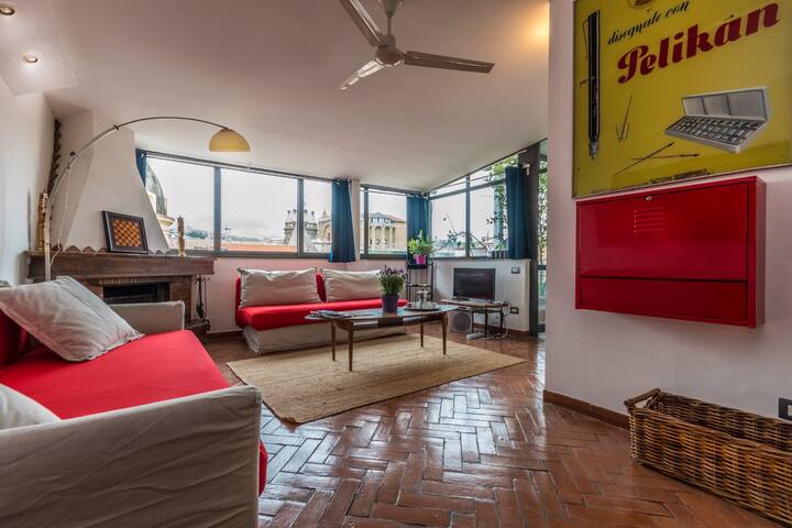 Panoramic terraced apartament in Naples Center gallery image 4