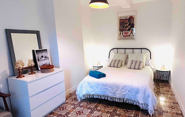 חדר שינה 1 קומה 1
 מיטה 140