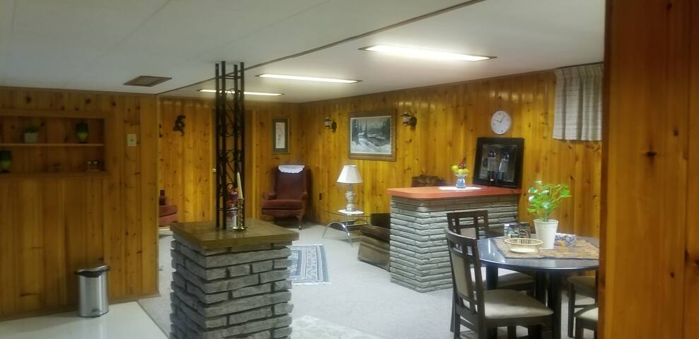 Airbnb Hamilton Vacation Rentals Places To Stay