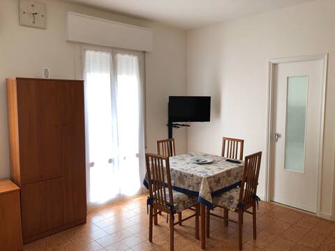 Monolocale luminoso ed accogliente, Piazza Milano