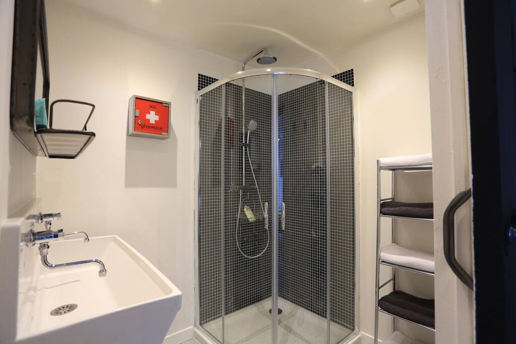 la salle de douche