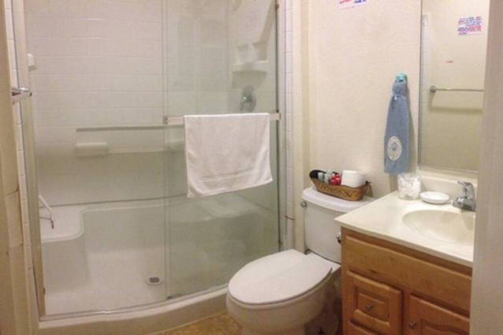 BLACKWATER BAY bathroom