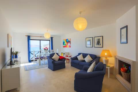 Top performing Airbnb: Fantastic view of São Martinho Bay in São Martinho Do Porto