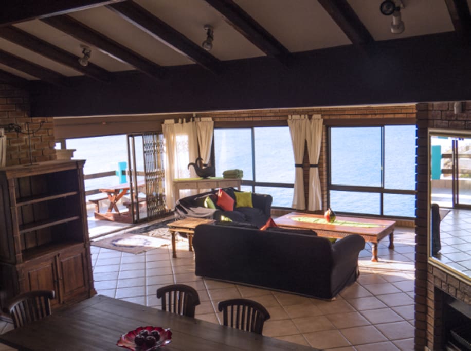 Lounge and entertainment area - with an indoor barbecue facility